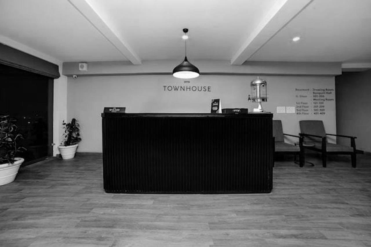 Townhouse Sohna Road 2 Hotel Gurgaon Exterior foto