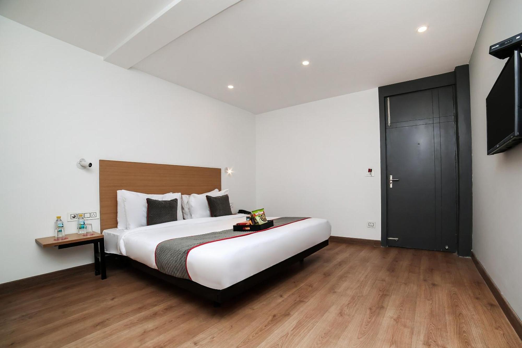 Townhouse Sohna Road 2 Hotel Gurgaon Exterior foto