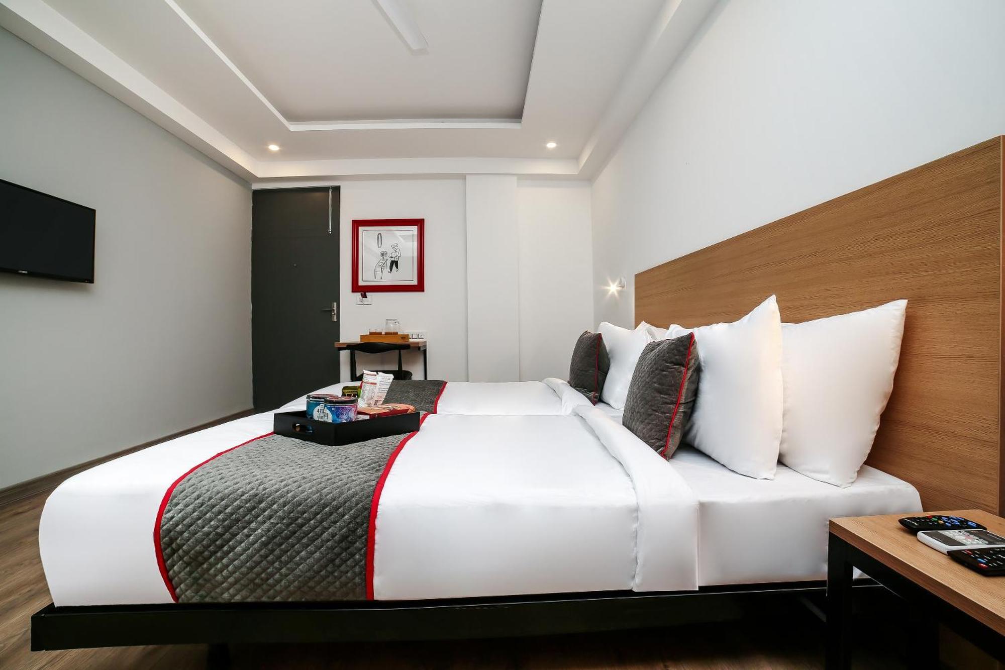 Townhouse Sohna Road 2 Hotel Gurgaon Exterior foto