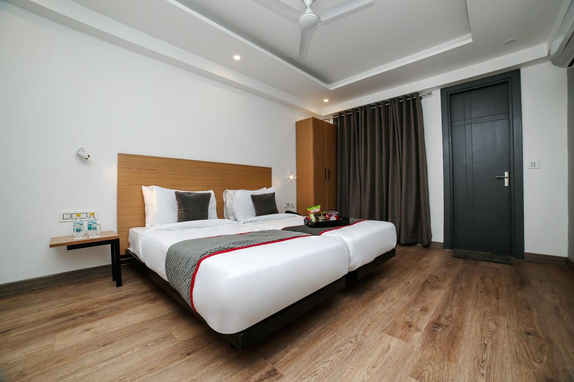 Townhouse Sohna Road 2 Hotel Gurgaon Exterior foto